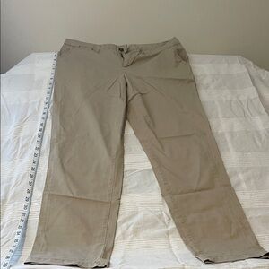 GAP Men's Khaki Chinos